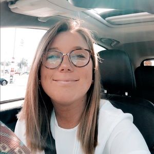 Meet your Posher, Jade